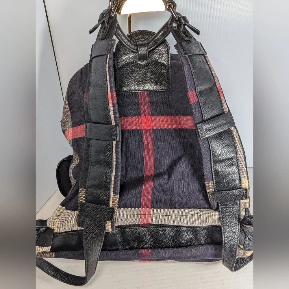 Burberry mega check